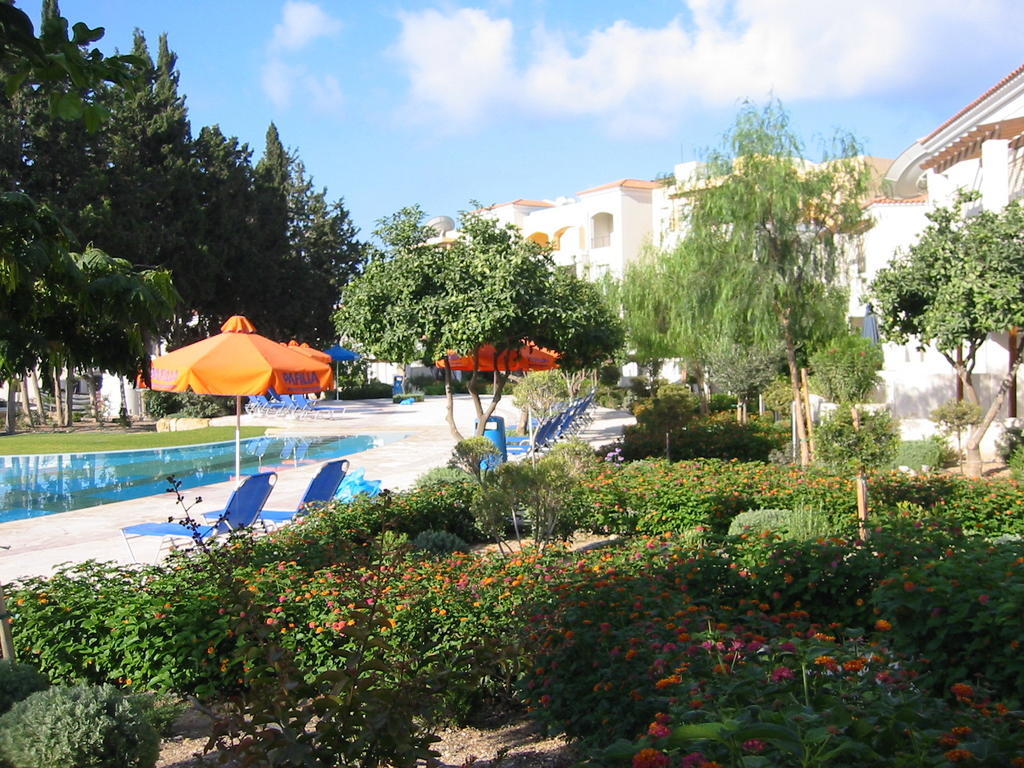 Villa Hesperides Gardens Paphos Exterior foto